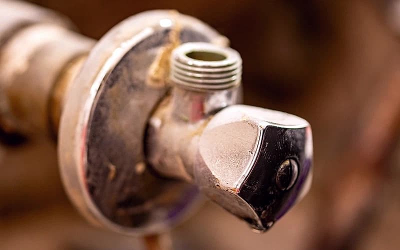 Safe pipe thawing